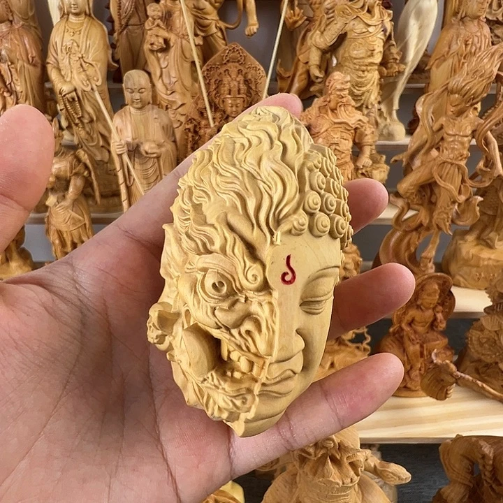 黄杨木一**莲一念之间