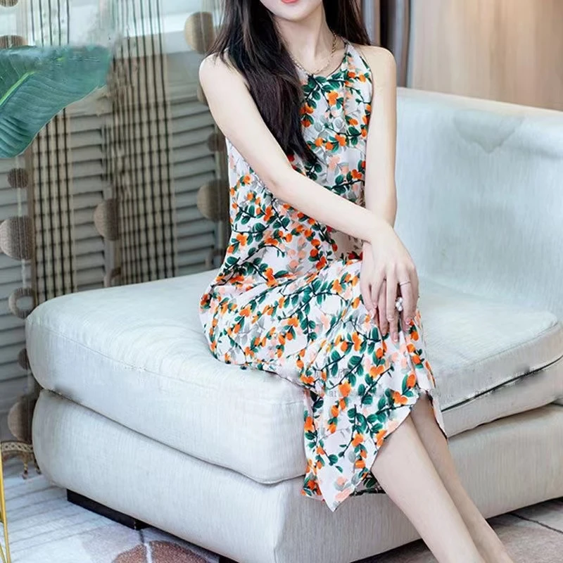 连衣裙女无袖碎花裙气质显瘦韩版遮肉a字大花牛奶丝长裙吊带长裙