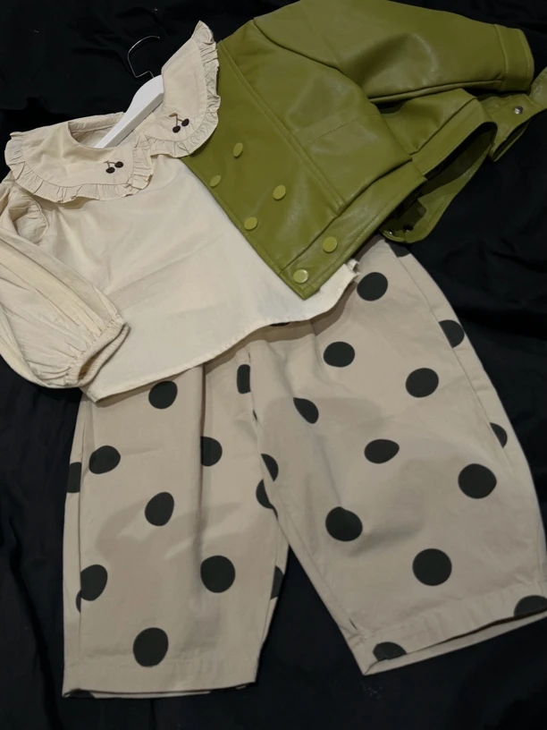 绿色皮夹克套装装