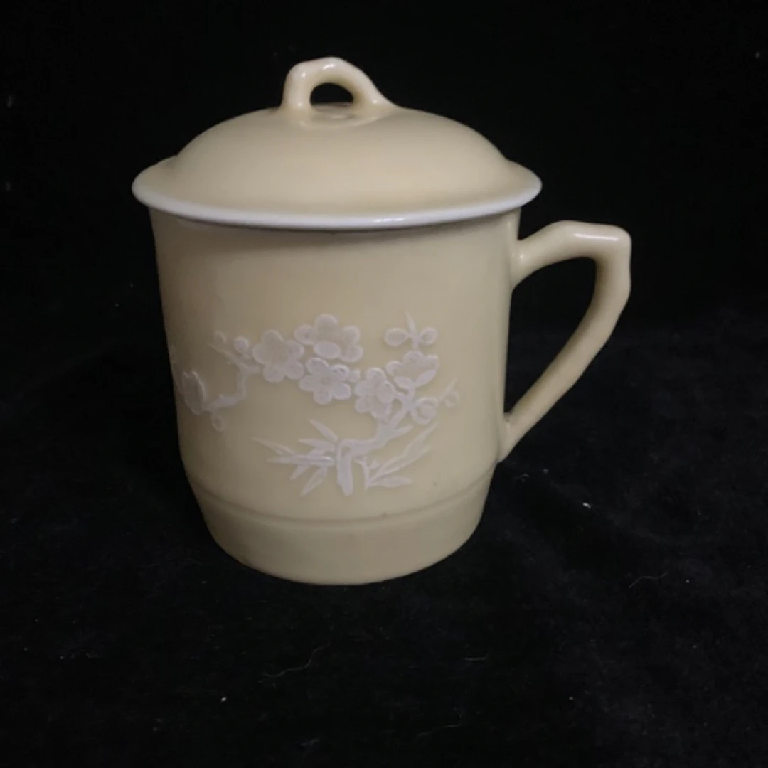 景德镇市建国瓷厂生产的办公杯