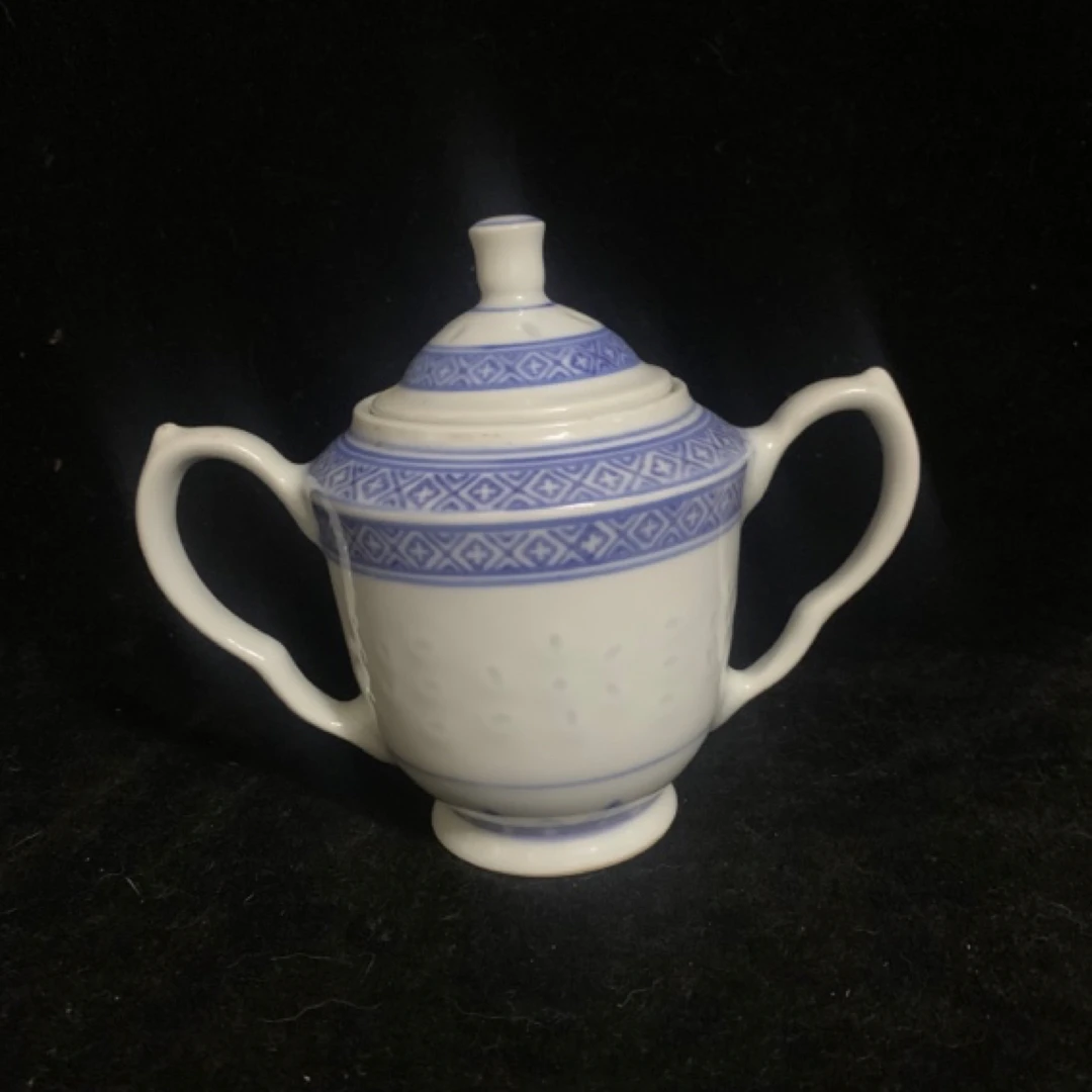 景德镇市光明瓷厂生产的糖罐