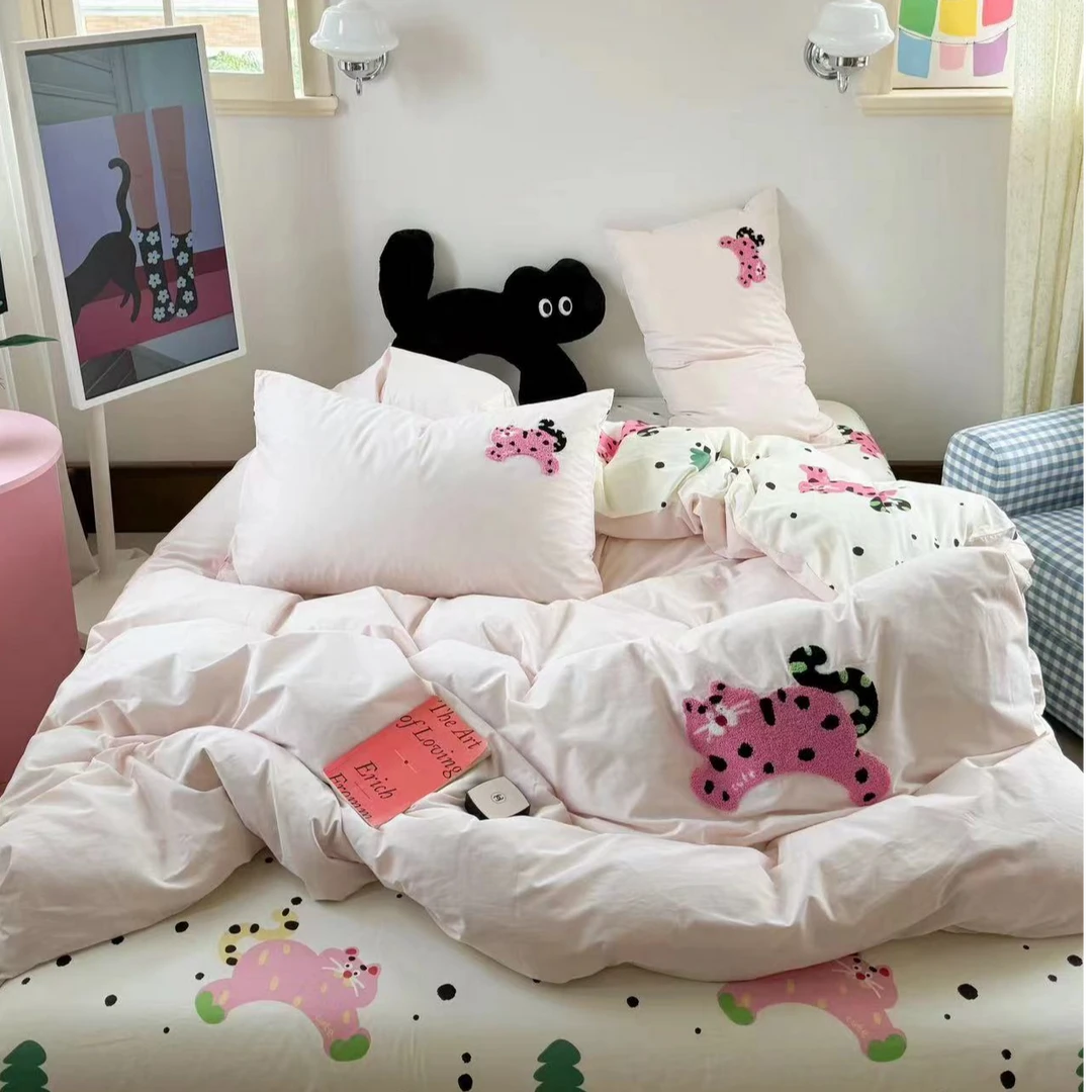 小玲子 黑尾猫 全棉100%纯棉三件套四件套 刺绣工艺 可爱卡通风