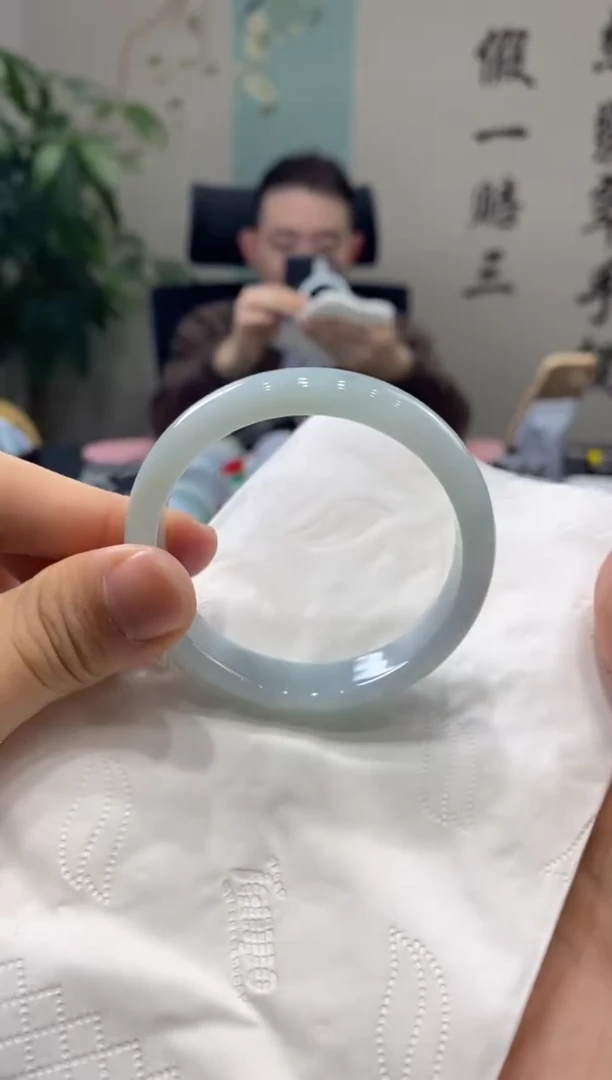 【闪购商品】翡翠手镯未镶嵌多人0006874