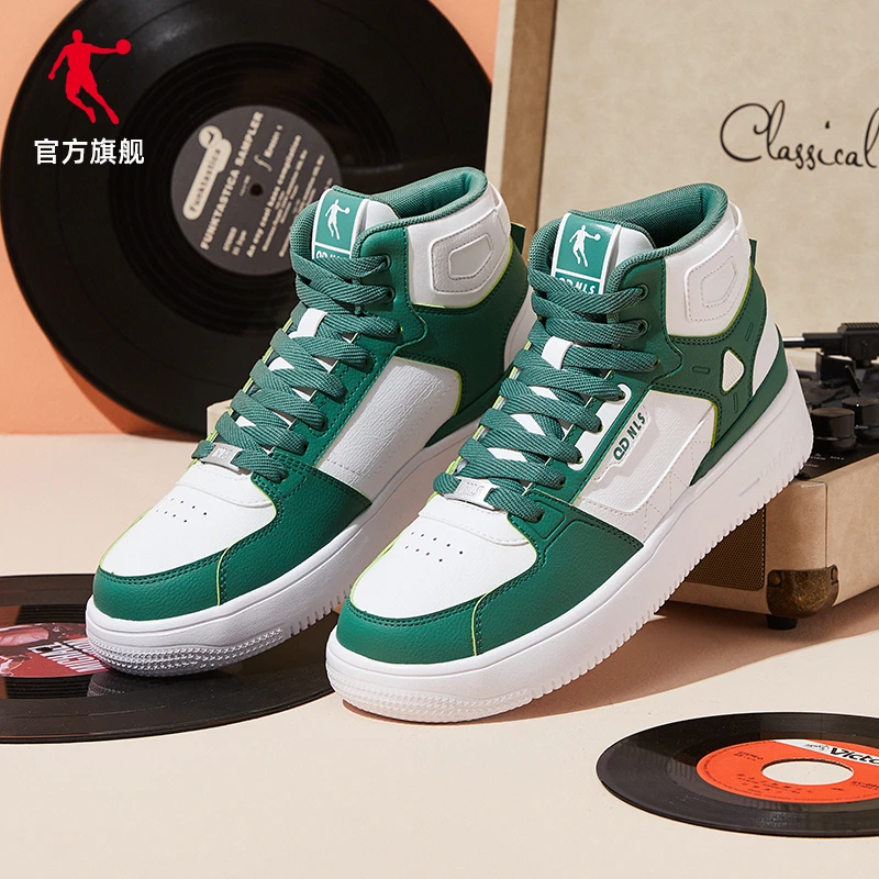 中国乔丹秋冬情侣款加绒板鞋高帮百搭保暖厚底休闲鞋XM35220560