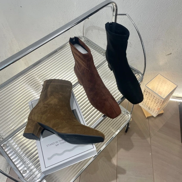 ^9785加绒内胆显瘦弹力袜靴粗跟方头气质短靴女高跟马丁靴秋冬