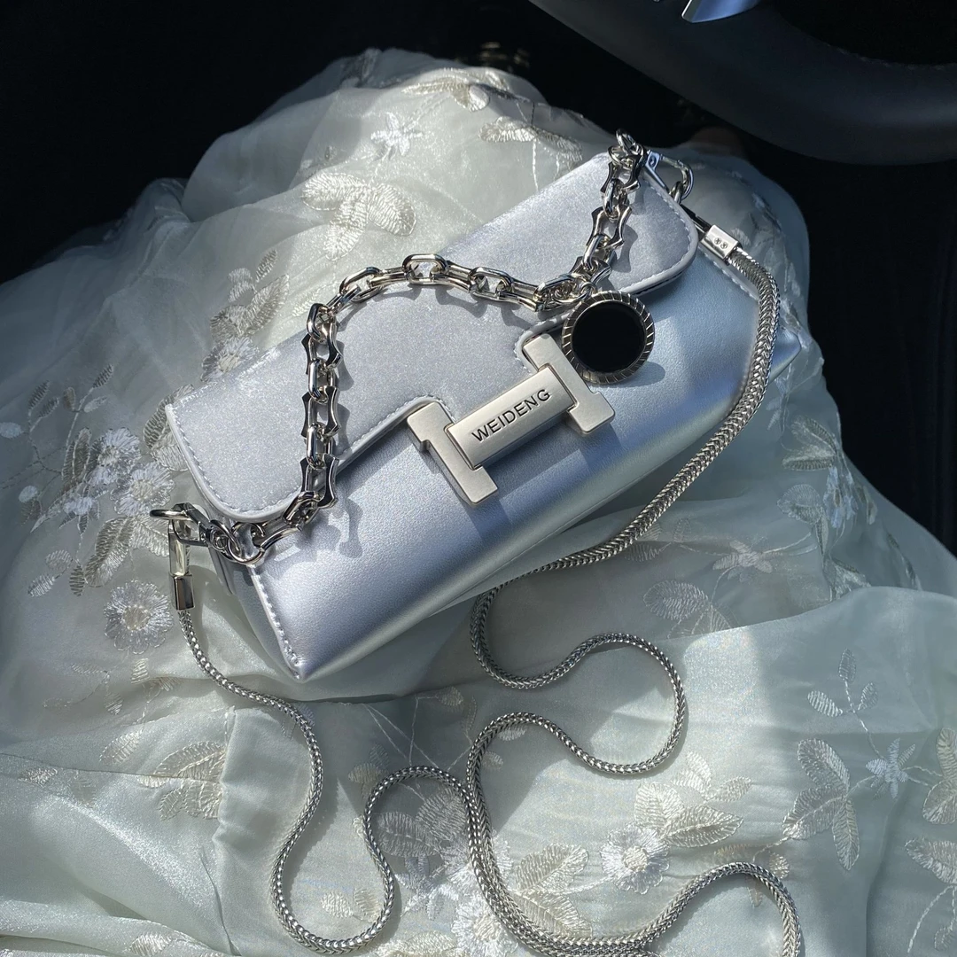 新中式链条小包包斜挎包银色手拎包百搭小众单肩包2024新款韩版