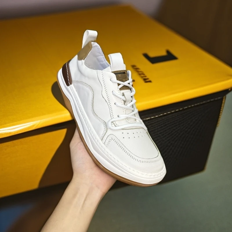 【杰旗哆】低帮热销板鞋软底软面时尚男士潮流百搭休闲透气