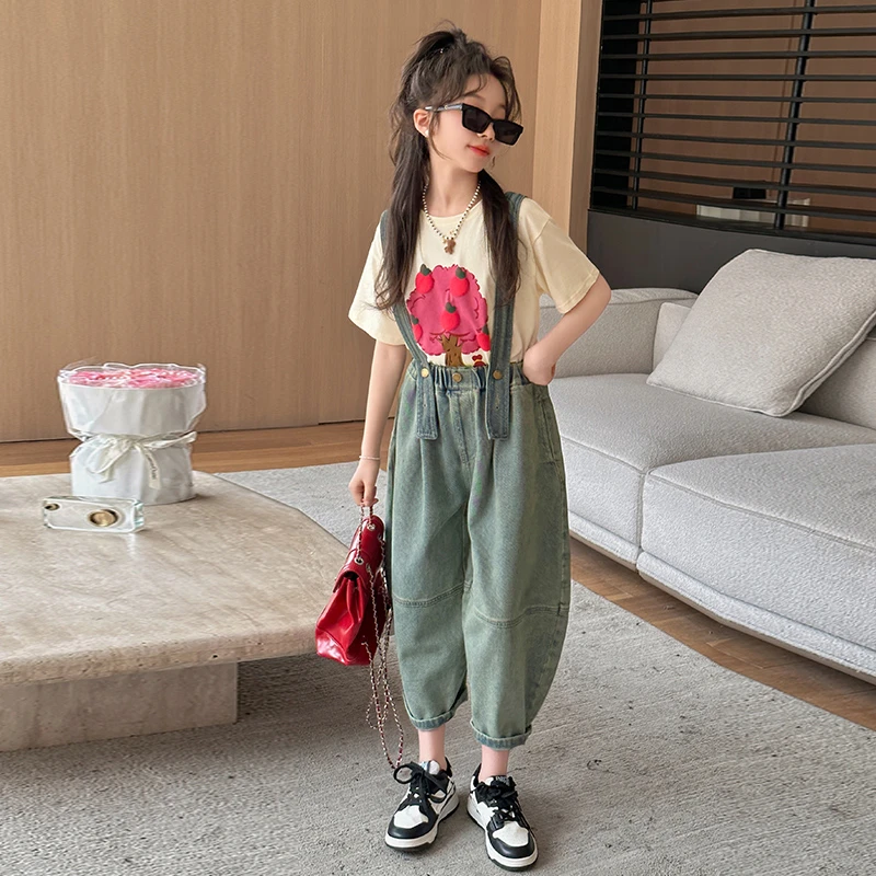女童2024年夏季新款中大童洋气休闲苹果T恤时尚牛仔背带裤套装