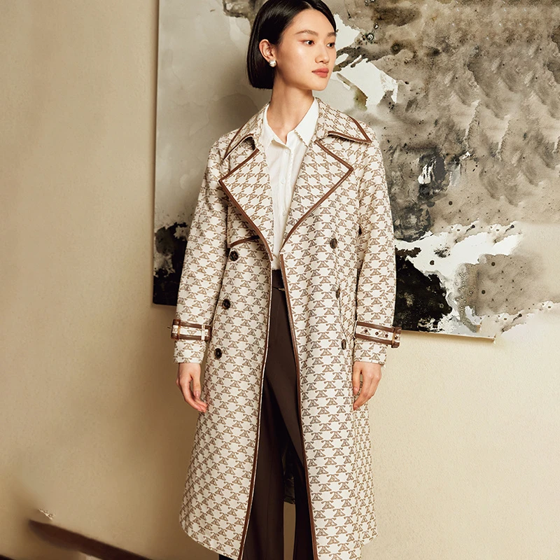 32699【依系列】花纹排扣时尚风衣3I372395D