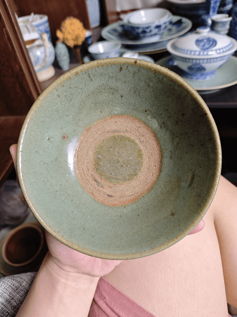 钧釉碗，釉色变化丰富