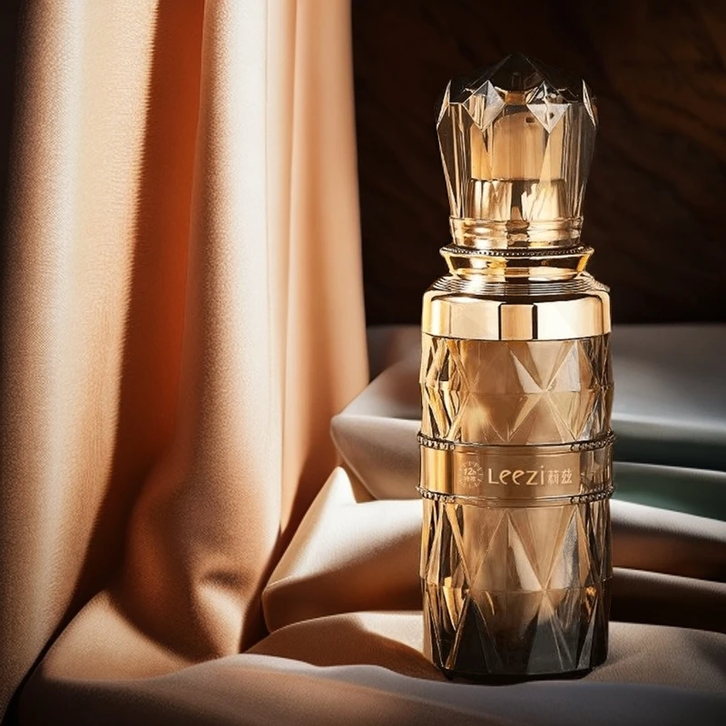 Leezi莉兹小黑瓶保湿控油粉底液脸部彩妆学生不易脱BB霜粉底液