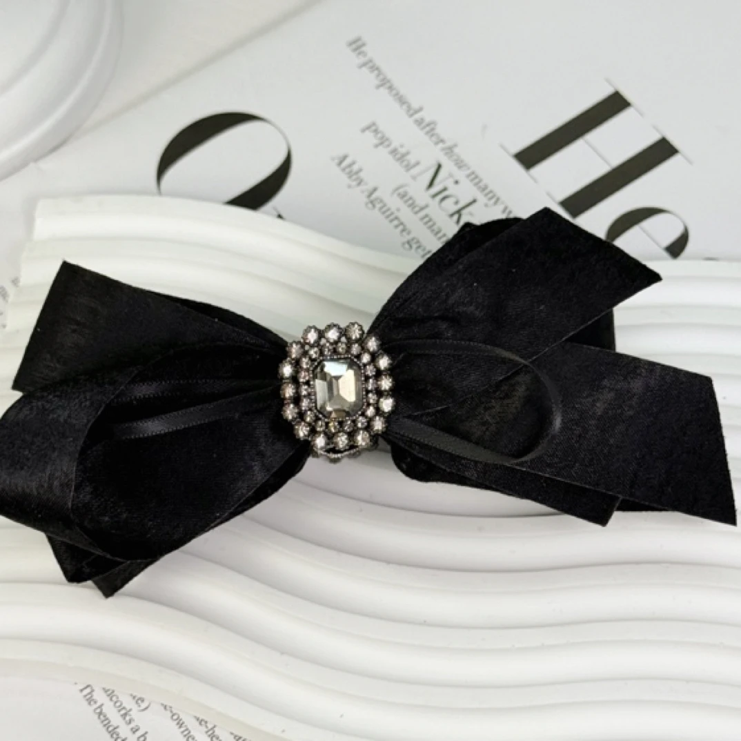 a098小香风气质时尚轻奢布艺满钻蝴蝶结飘带香蕉夹