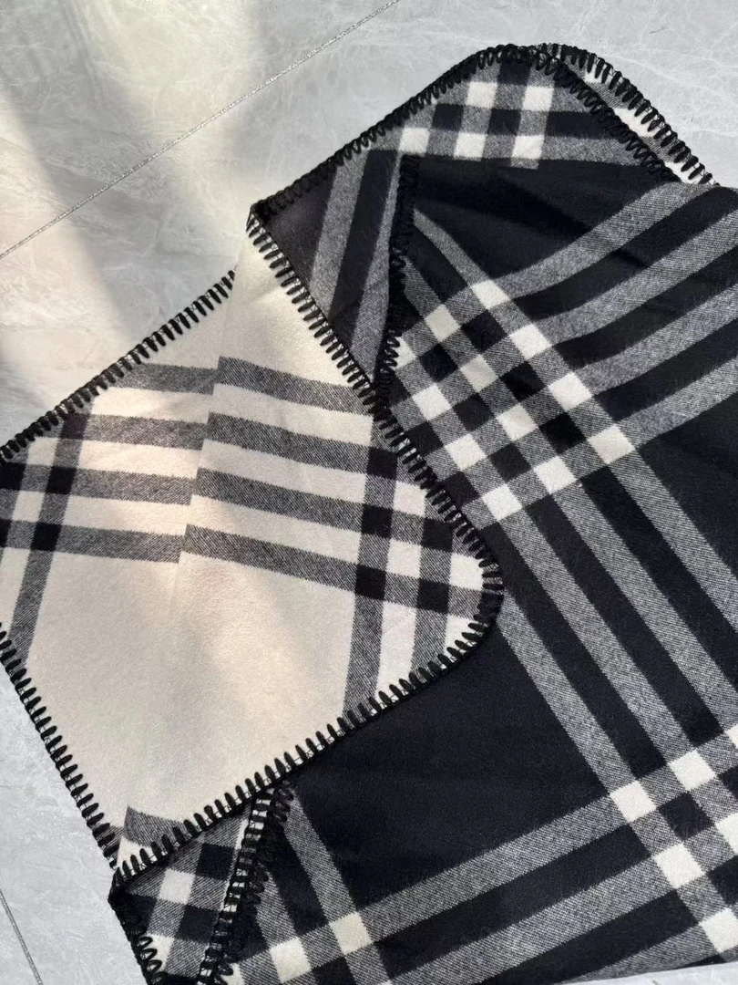 【蝶谷】2025冬季黑白色格子双面绒围脖男女