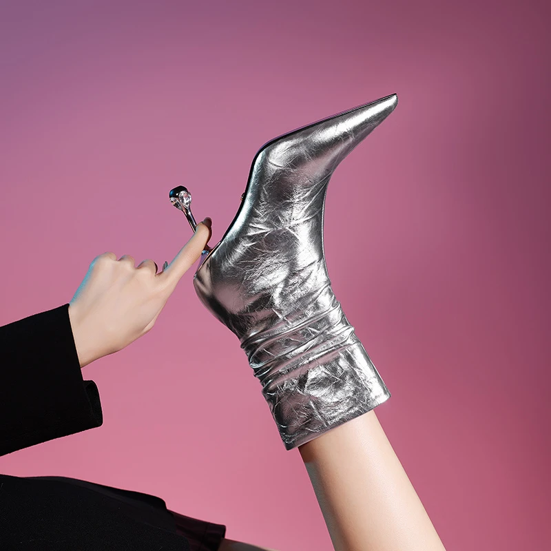 新款御姐风时装高跟鞋一脚蹬皱皱烟筒靴水钻细高跟炫酷中筒堆堆靴