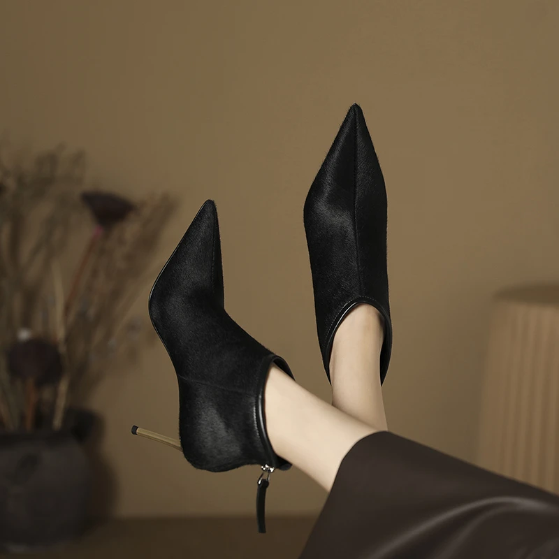 御姐风细高跟马毛小短靴黑色百搭冬季新款尖头法式时装气质高跟靴