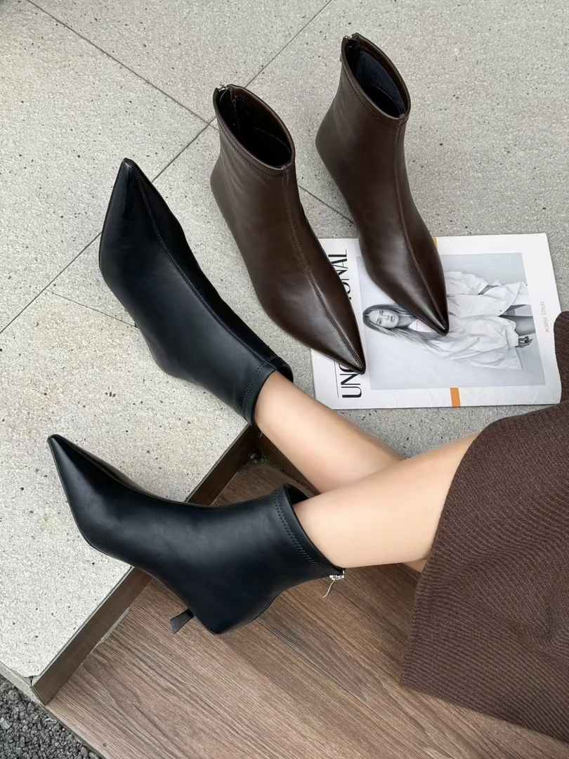 脚印生活馆，尖头小靴子