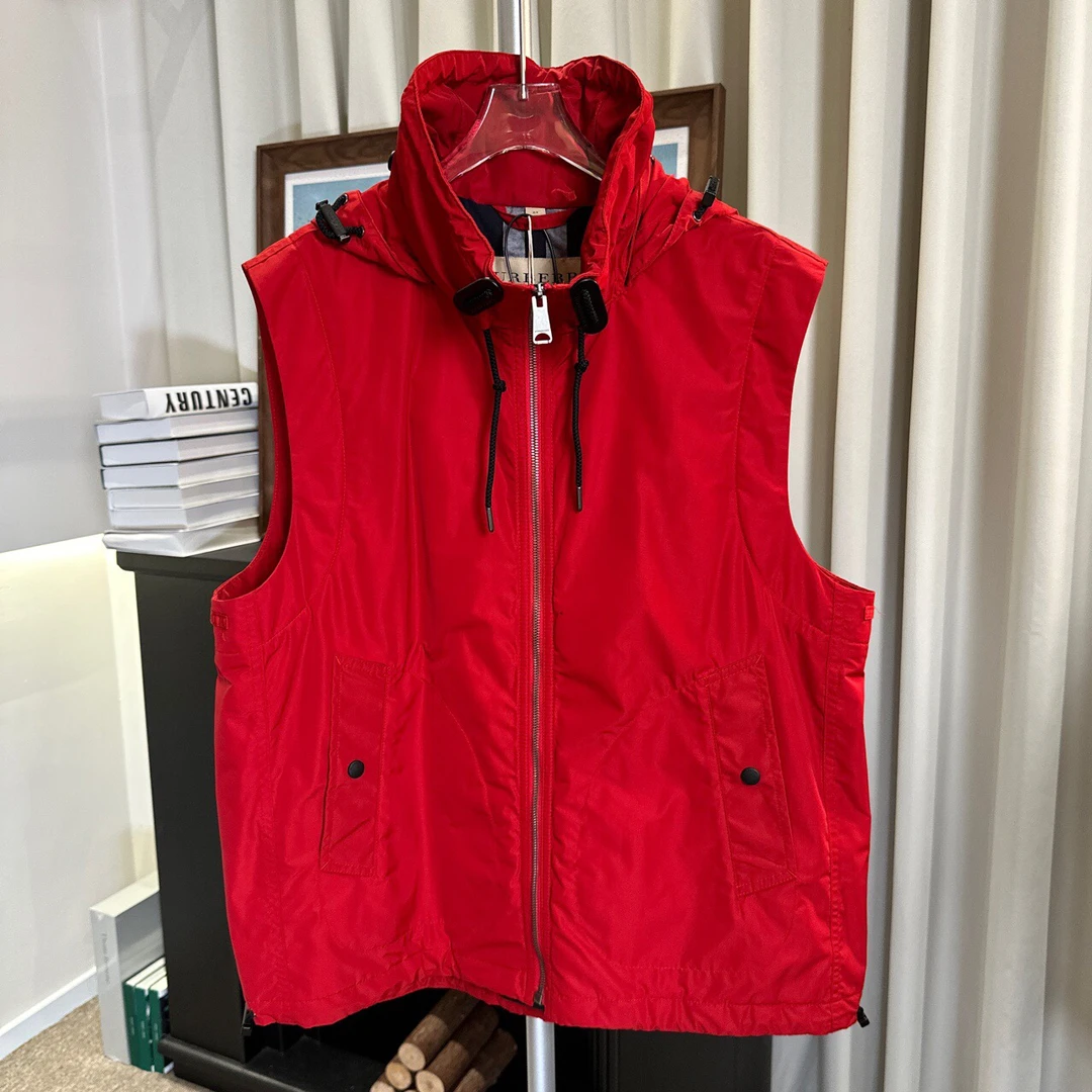 99新 BURBERRY/博柏利 轻微污渍 棉马甲帽子54码原价5500 BU00821