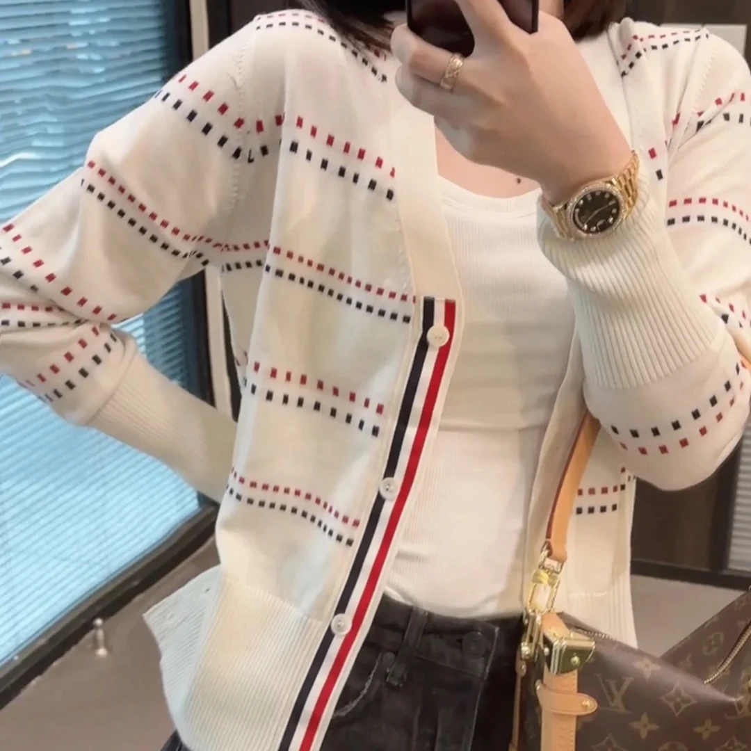 99新 Thom Browne 羊毛红蓝线条装饰针织开衫38码/原价8k+ 00057