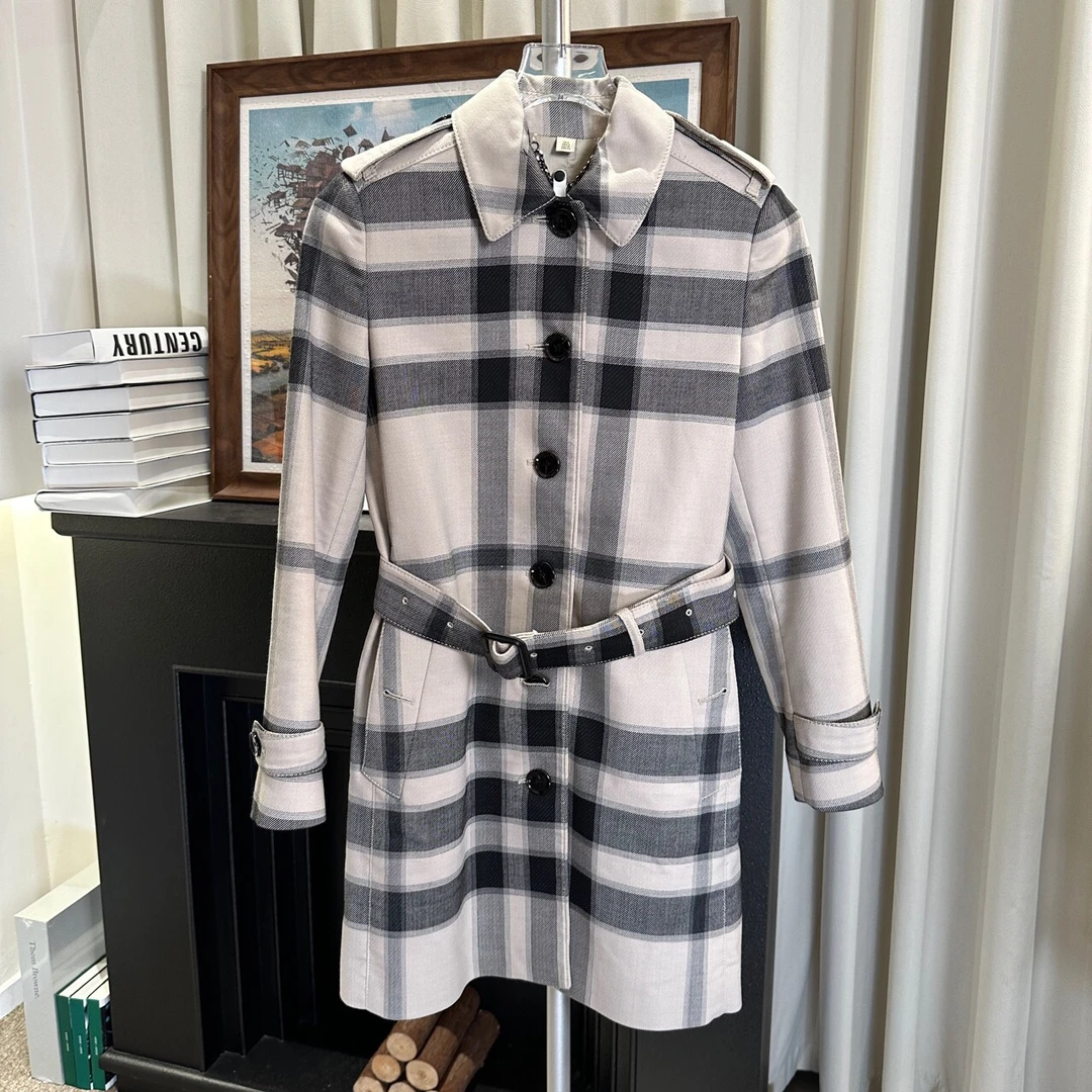 99新 Burberry 巴宝莉格子大衣36码原价9800 BU00779