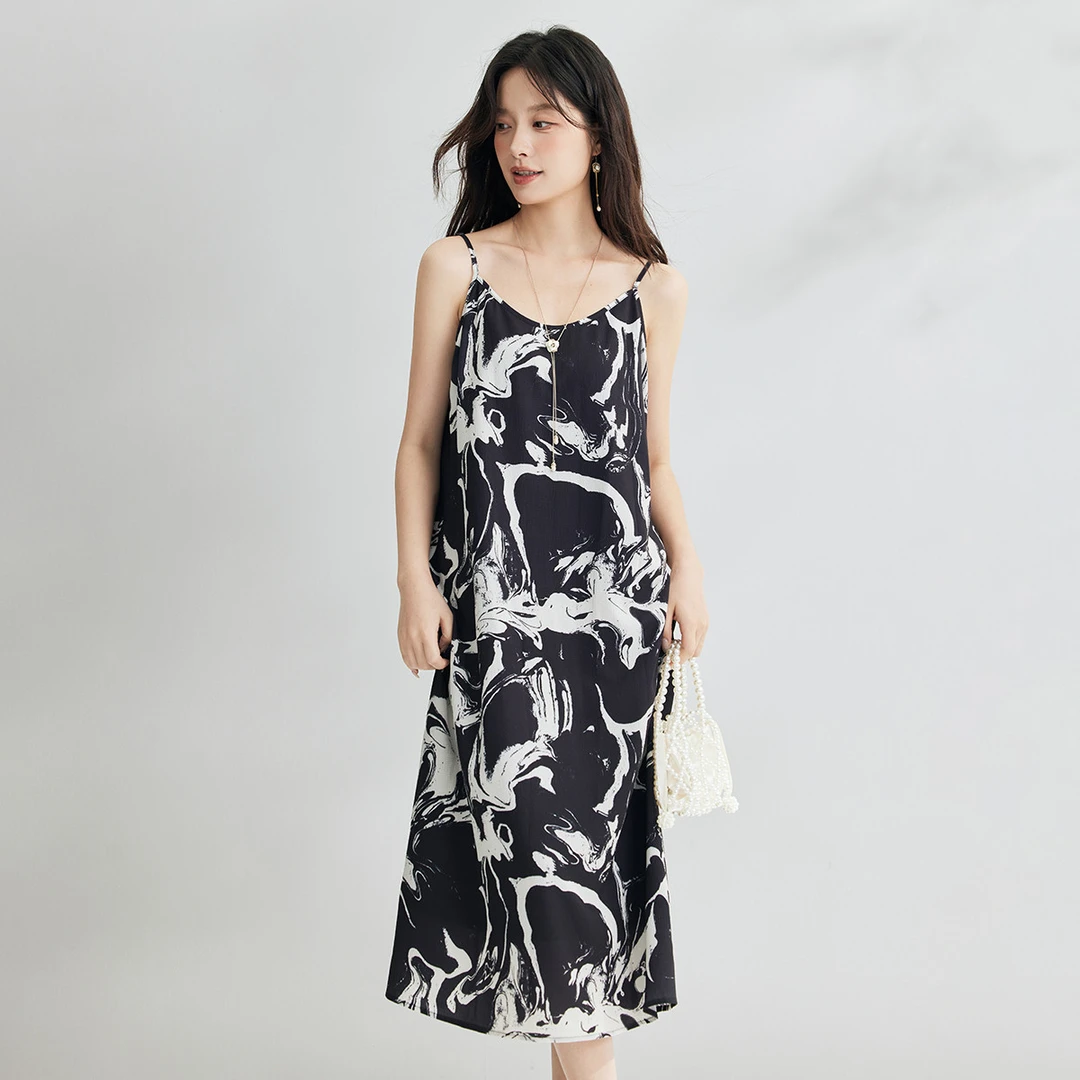 茵曼田园水墨印花度假法式A字吊带连衣裙