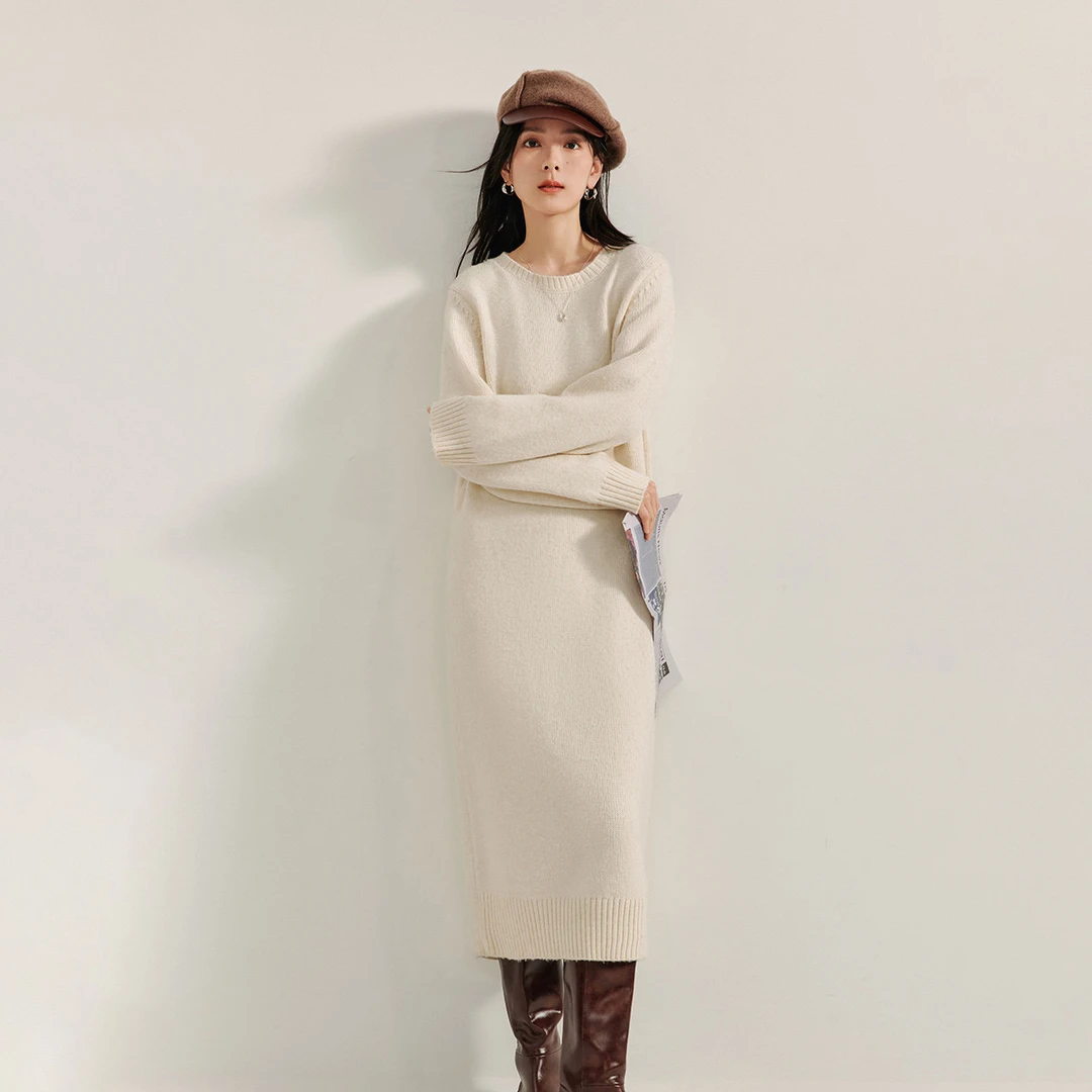 【茵曼女装】简约羊毛混纺针织连衣裙圆领18448114
