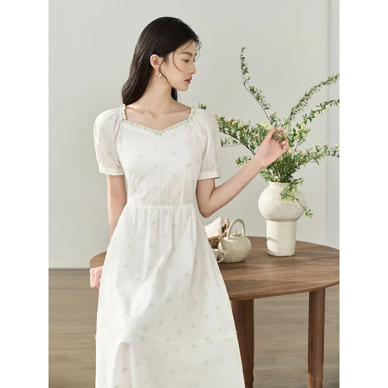 【豆豆专属】茵曼田园连衣裙2024夏女装绣花方领灯笼袖裙子18326277