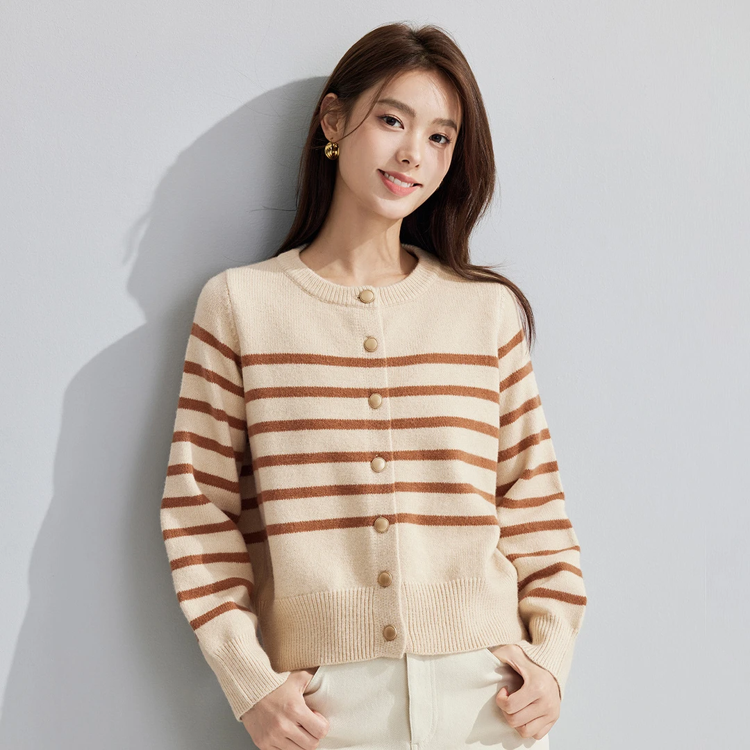 【茵曼服饰】条纹开衫毛衣时尚气质软糯舒适文艺休闲上衣F18438404