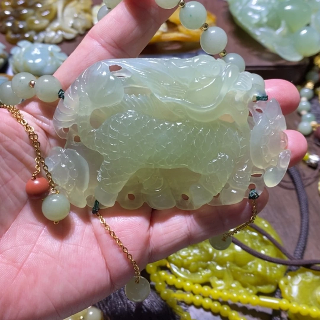 【闪购商品】蛇纹石玉颈饰合金