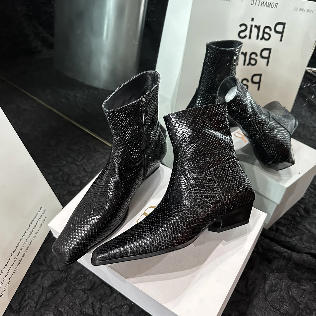 时尚黑色蛇纹方头百搭英伦粗跟高跟秋冬尖头短靴女鞋冬季筒靴女靴