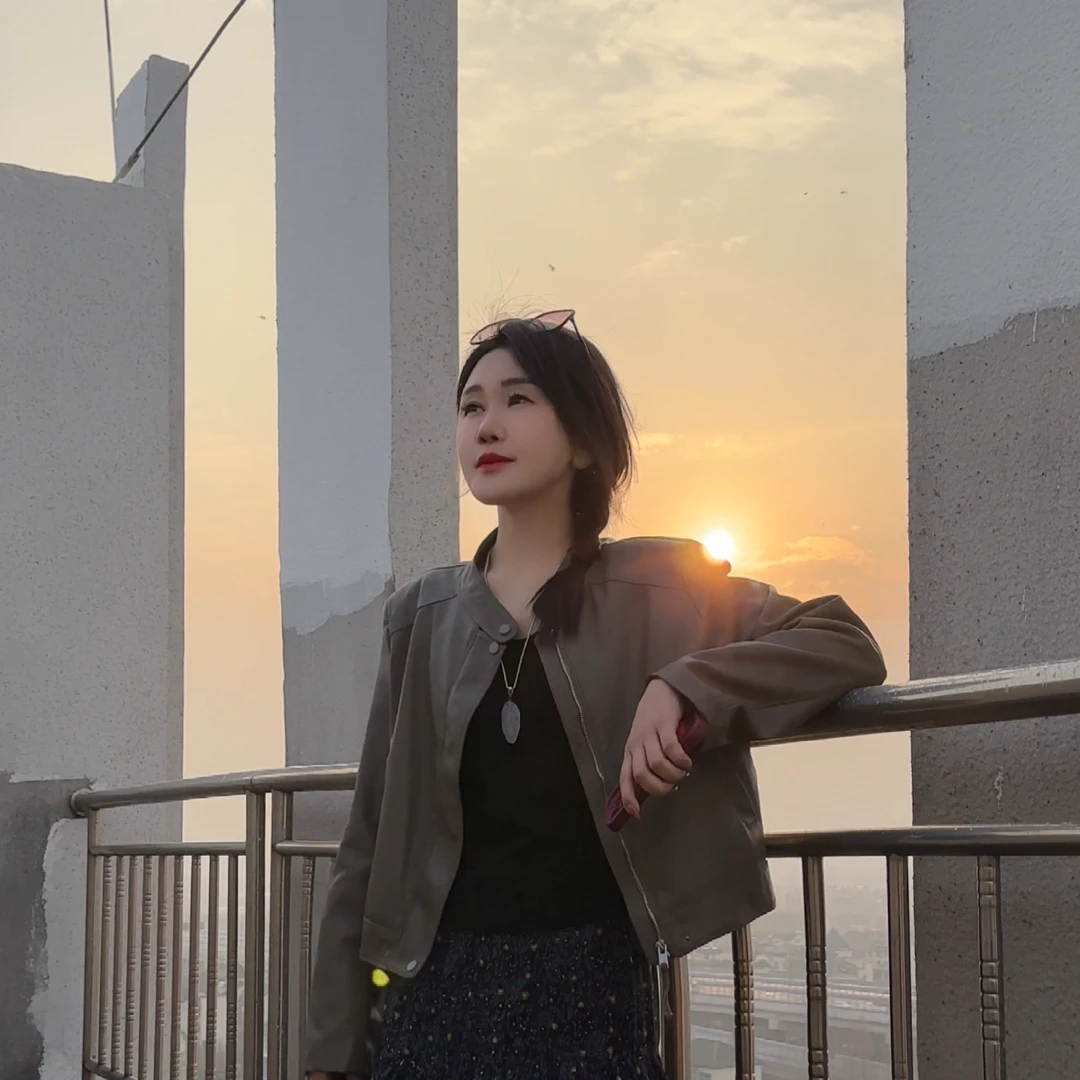 JW/静稳2024春季新品时尚休闲设计师女款潮流减龄韩版外套8880898