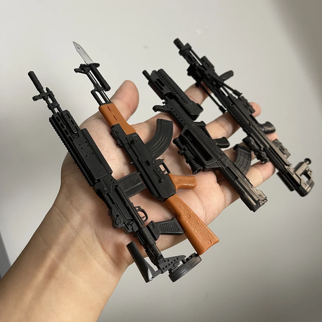 【拼装枪模8件套】需自己拼（ABS塑料材质）