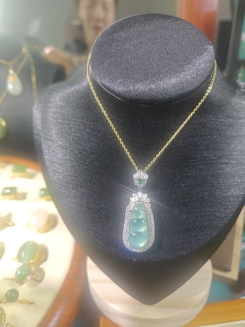 翡翠天然翡翠吊坠清货