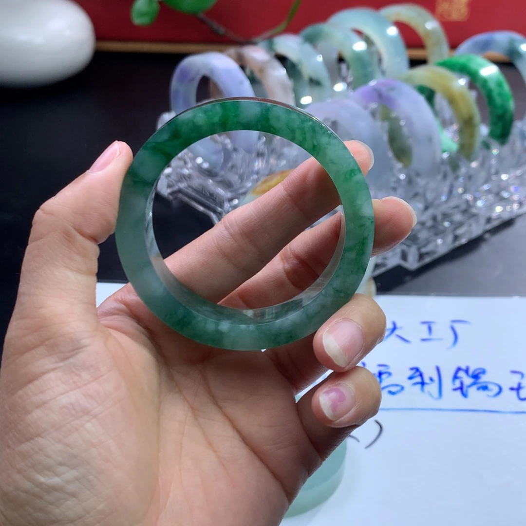 定制翡翠手镯未镶嵌恩****食
