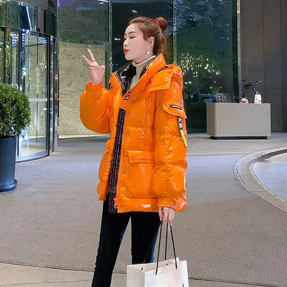 亮面羽绒羽绒服女2023年新款冬季爆款时尚洋气免洗桔色保暖外套女
