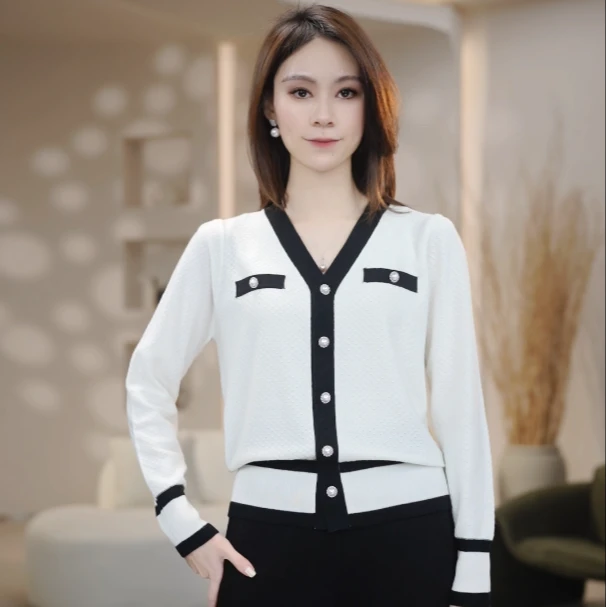 重工高定小香风V领羊毛衫女百搭简约针织毛衣女士上衣撞色长袖