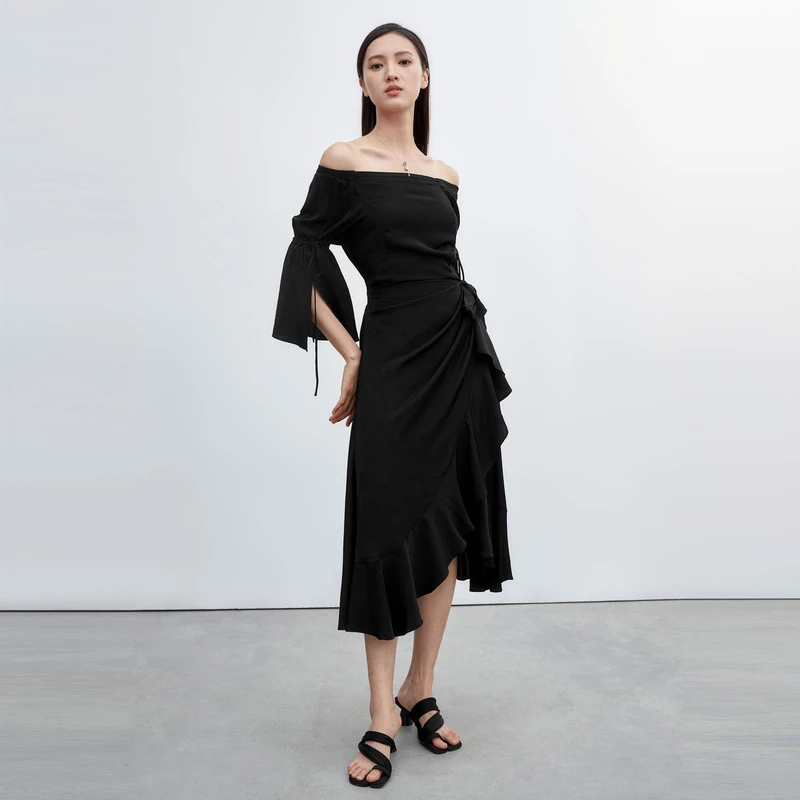 S·DEER夏季黑色高级感气质显瘦修身性感不规则连衣裙收腰中长裙