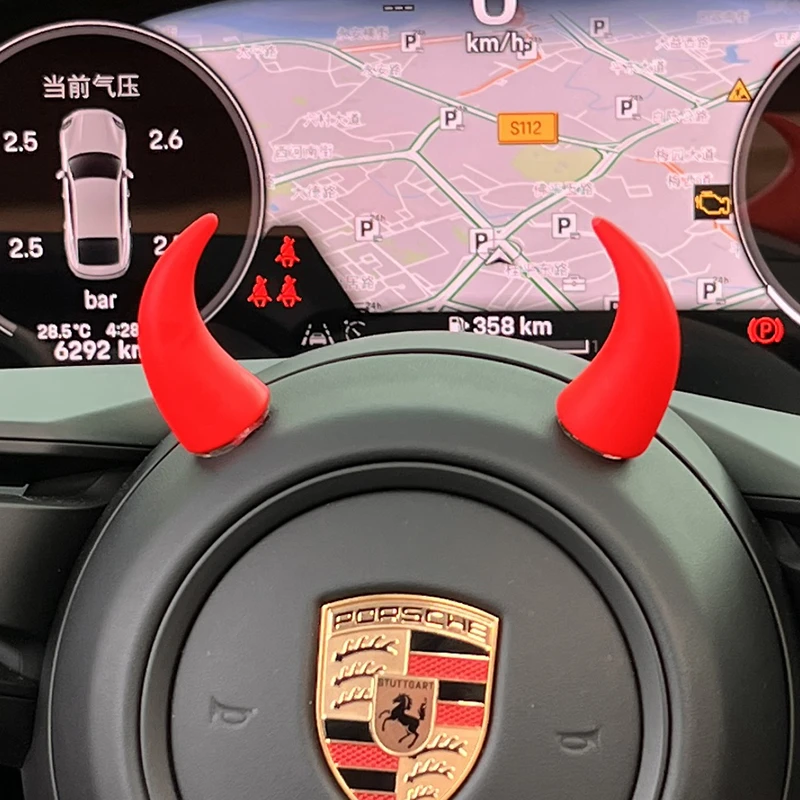 汽车方向盘摆件牛角个性创意可爱网红车载转速表出风口装饰品通用