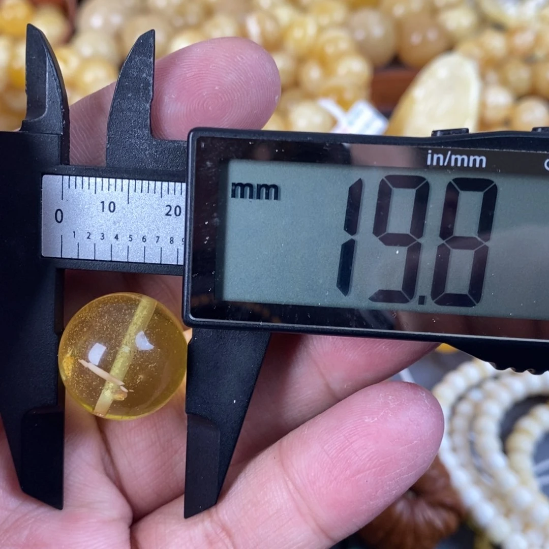 蜜蜡珠宝奇石未镶嵌