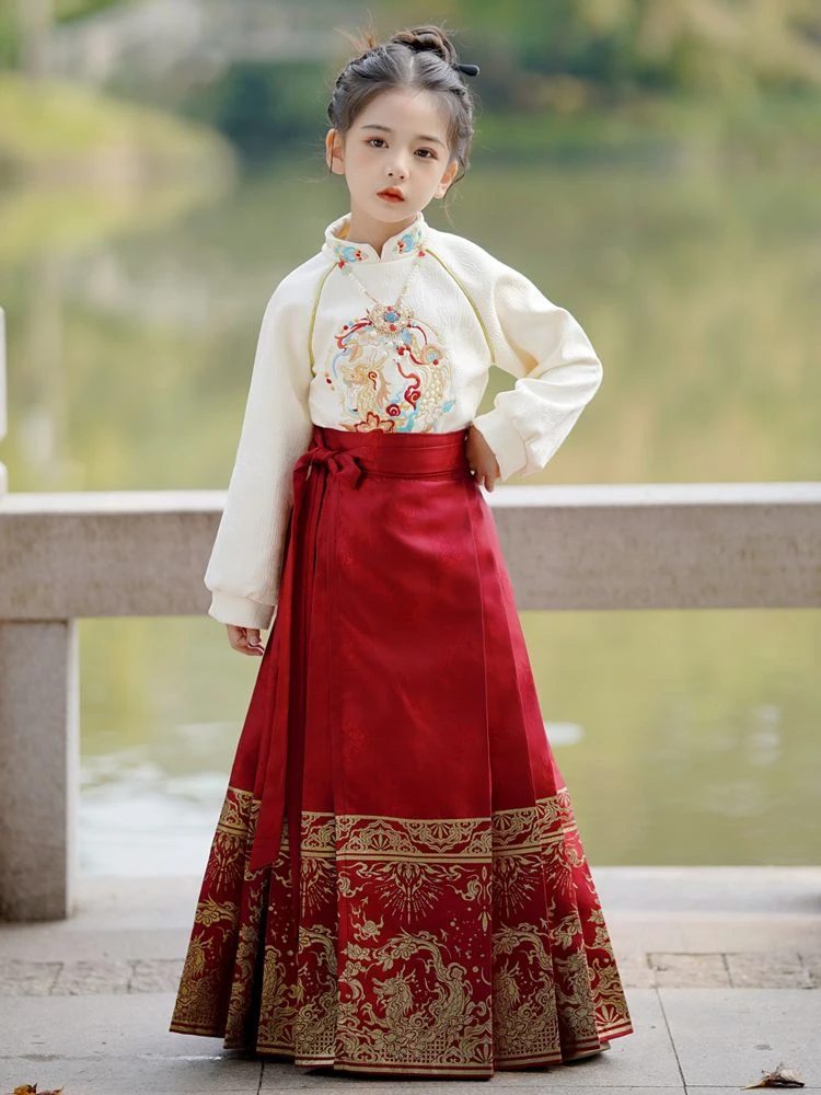 巴拉拉吧儿童马面裙2024新款女童套装中国风日常古装汉服冬季款拜