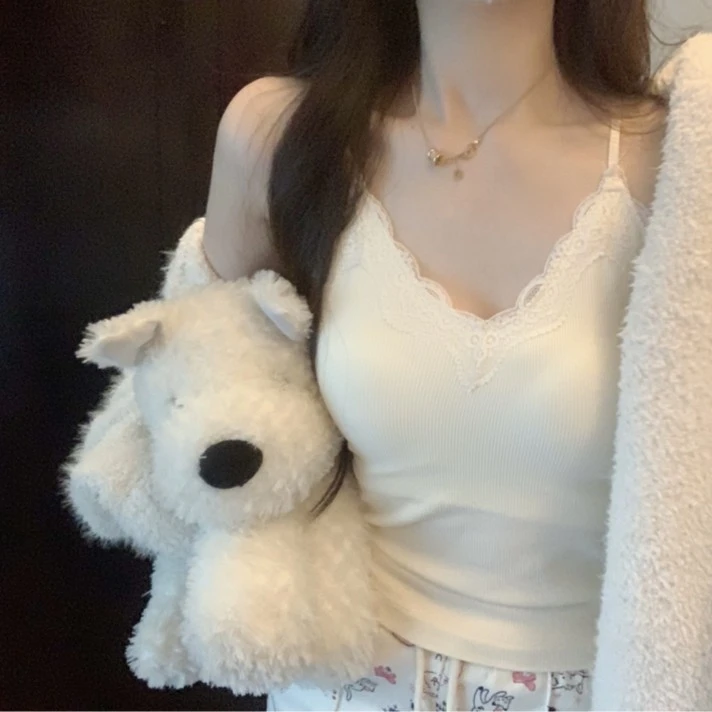 纯欲蕾丝吊带背心女自带胸垫秋冬新款设计感小众内搭短款打底上衣