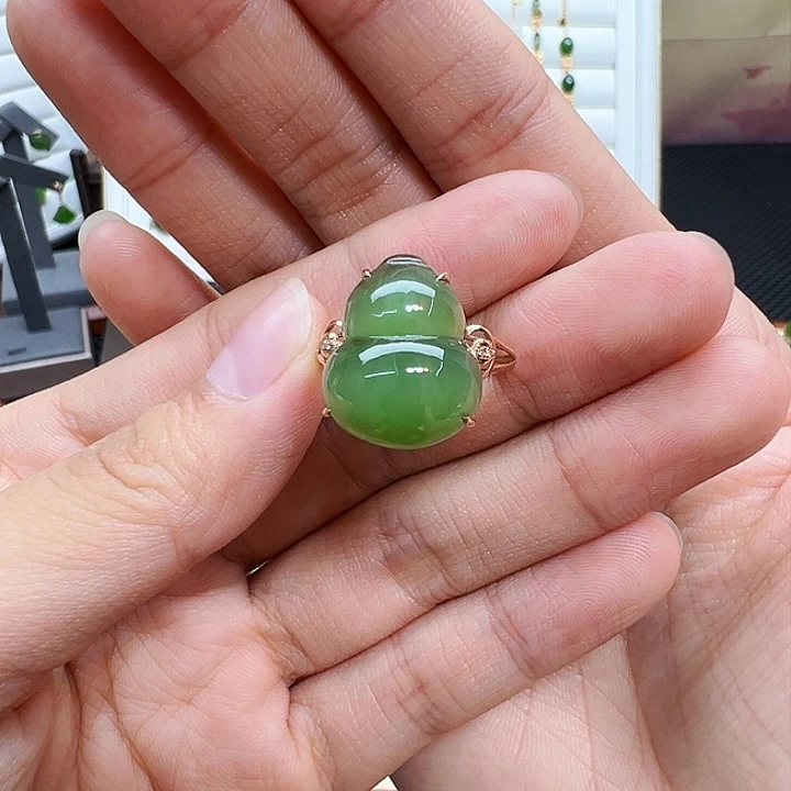 和田玉(碧玉)戒指18K金镶嵌
