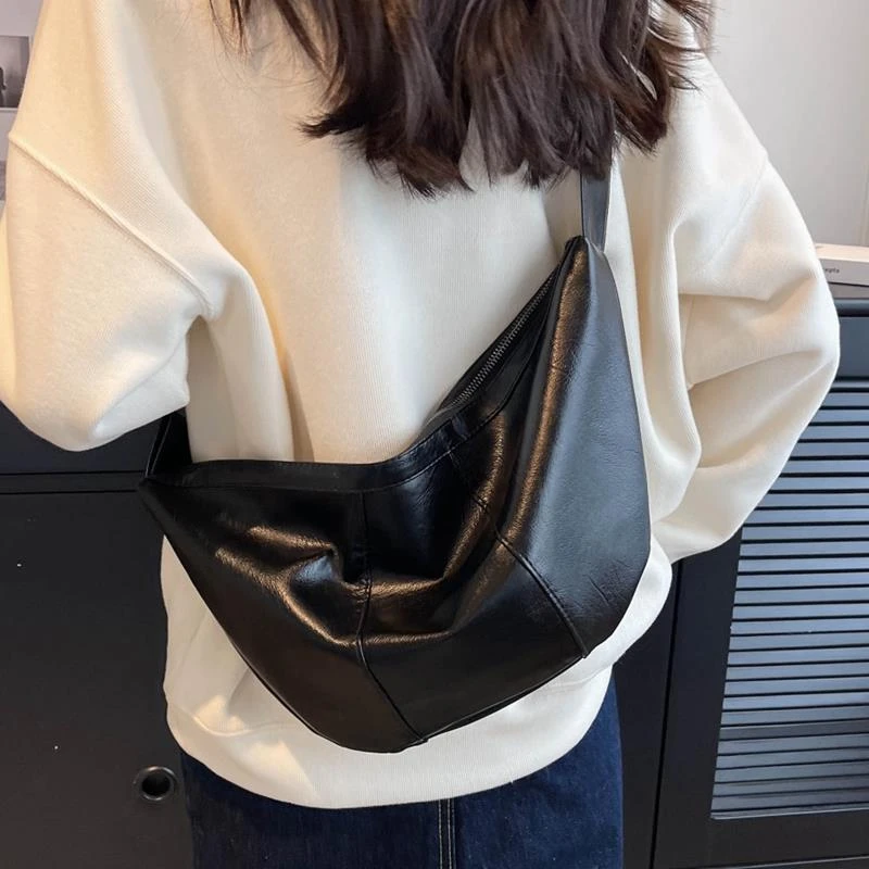 时尚大容量饺子包女韩国新款洋气斜挎包女百搭通勤单肩包小众包包