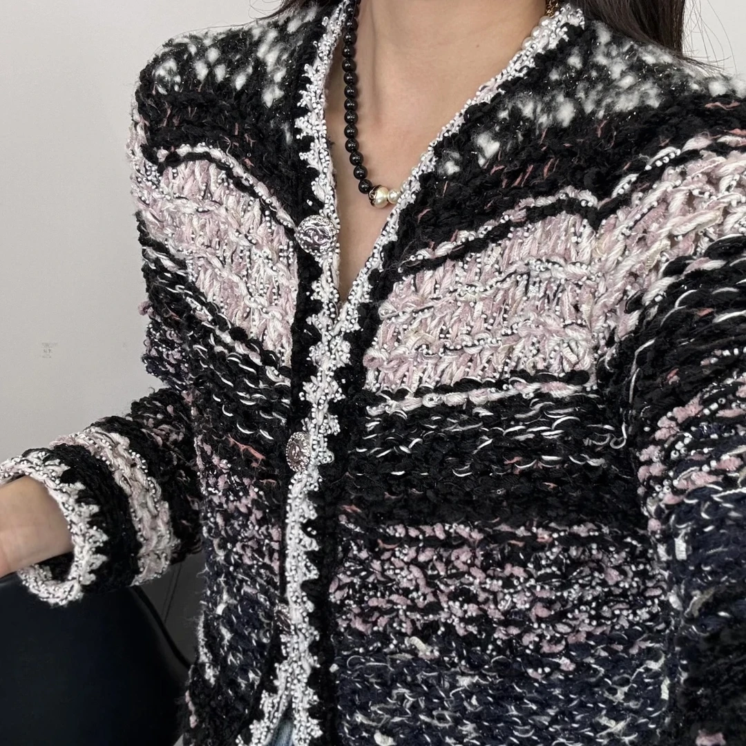 Chanel香奈儿 22B秋冬重工黑粉针织外套 34码