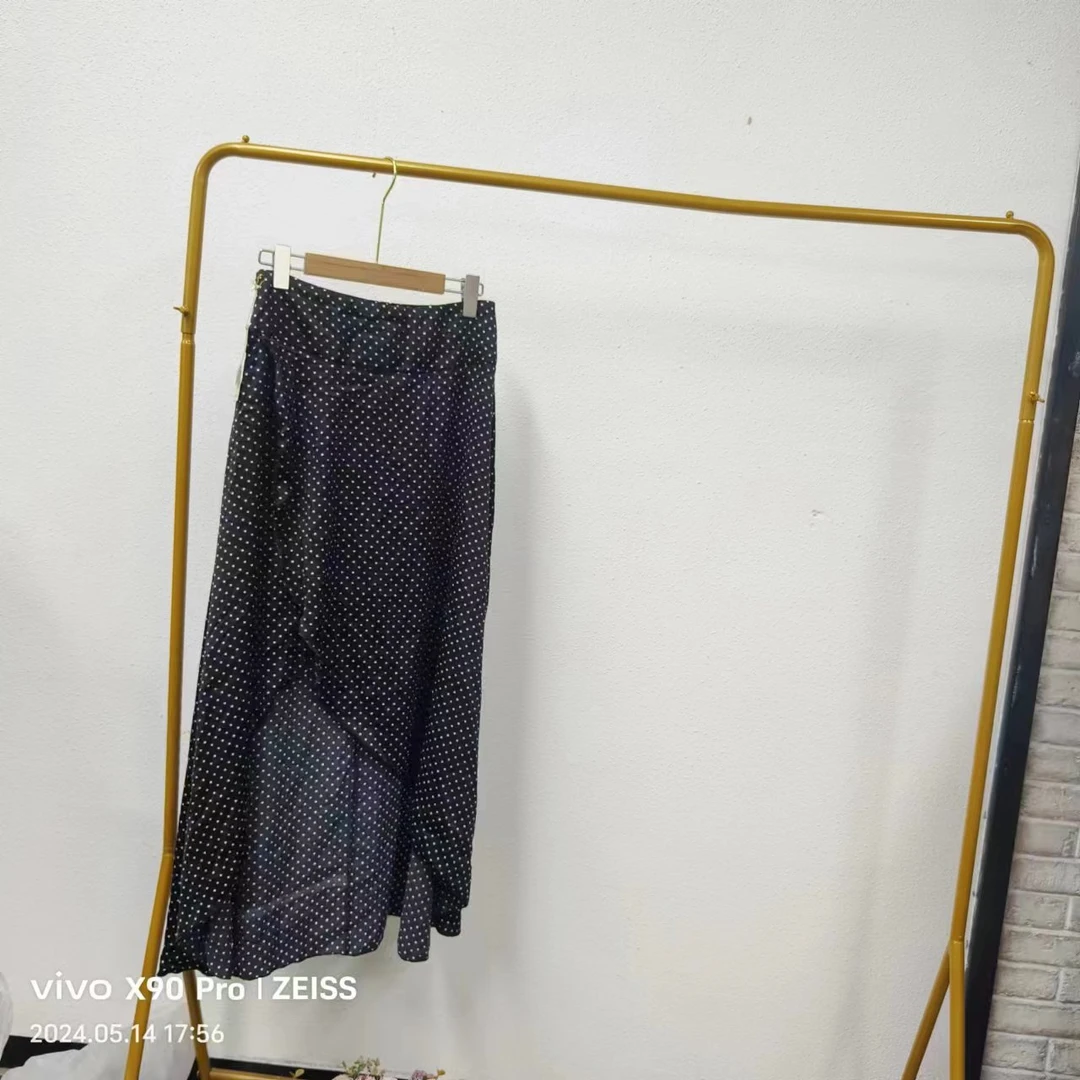 品牌剪标  8仓B3-3-5132款  白色波点黑色半身裙