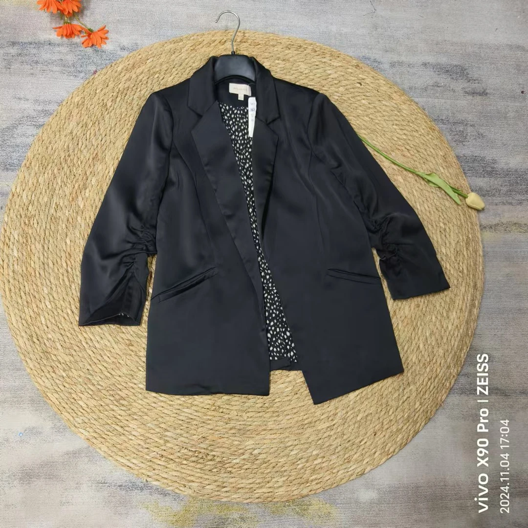 品牌剪标  F4-10-2546款   黑色休闲外套