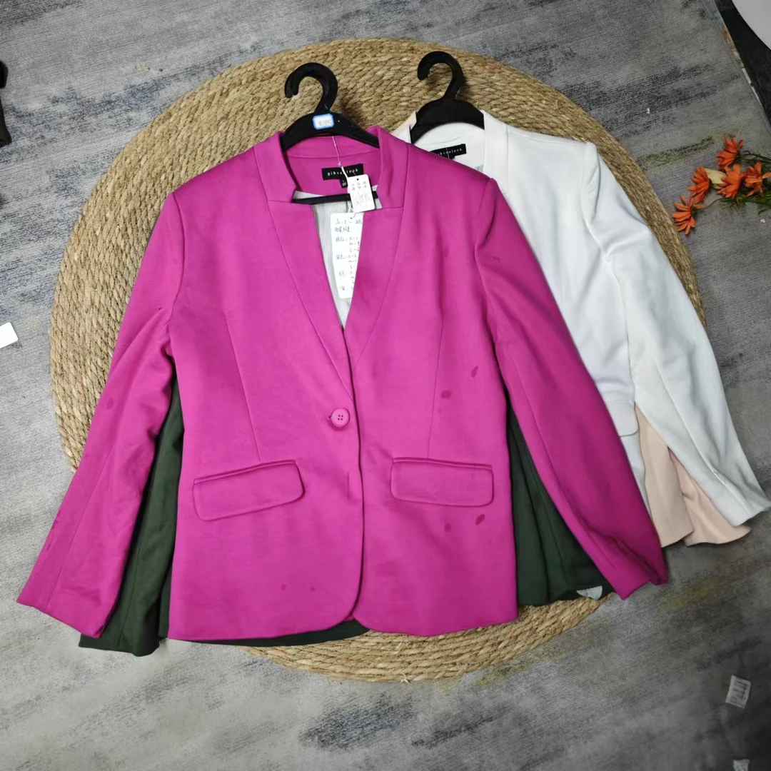 唯琳剪标  7仓F6-14-2695款   单扣修身款西装