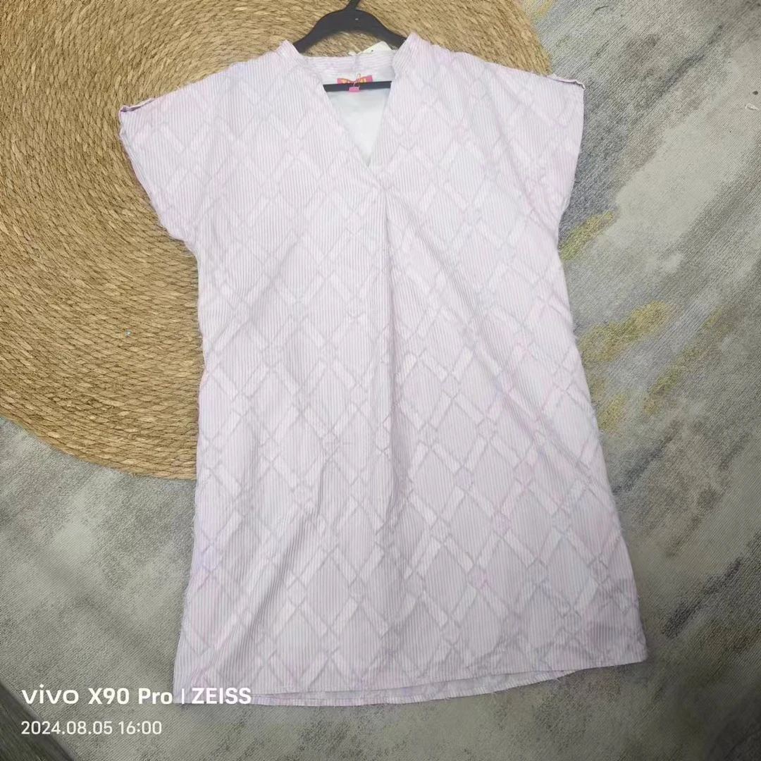 品牌剪标  7仓F2-10-1427款   浅紫色菱形印花长款体恤