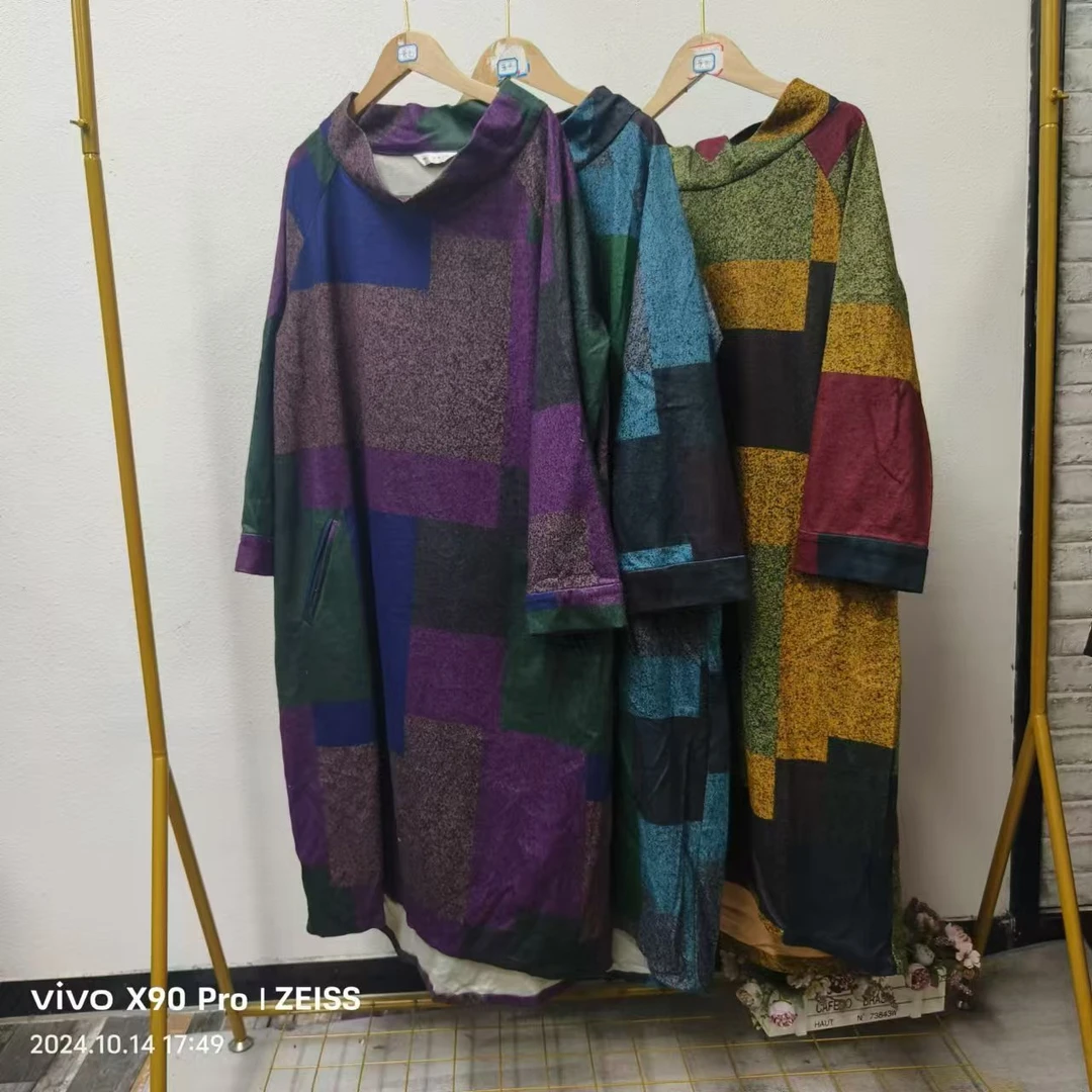 唯琳剪标  8仓A3-9-2303款  大格子拼色宽松版连衣裙