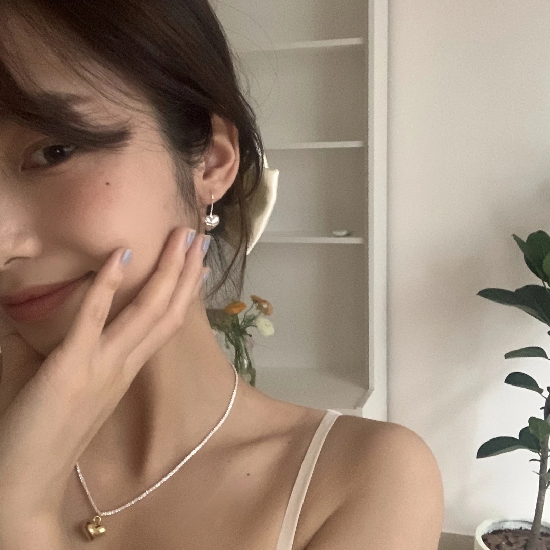 925银耳饰 吴小姐同款亮面纯银小爱心耳挂桃心耳钉超酷法式小众