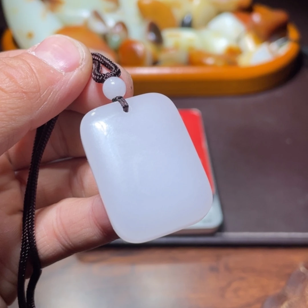 【闪购商品】透闪石质玉挂件未镶嵌W****L